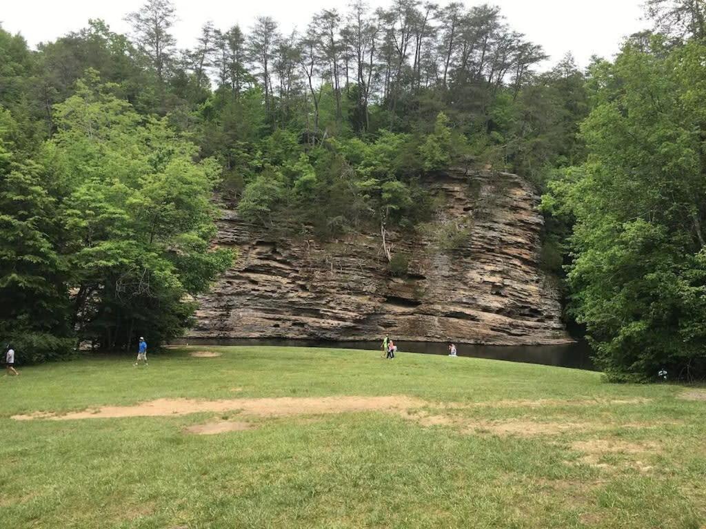 Tn State Parks Open! Hikes, Waterfalls, Firepits! Spencer Экстерьер фото